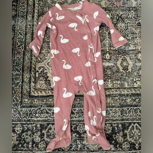 Nordstrom Baby One Piece in Mauve with Swan Print
